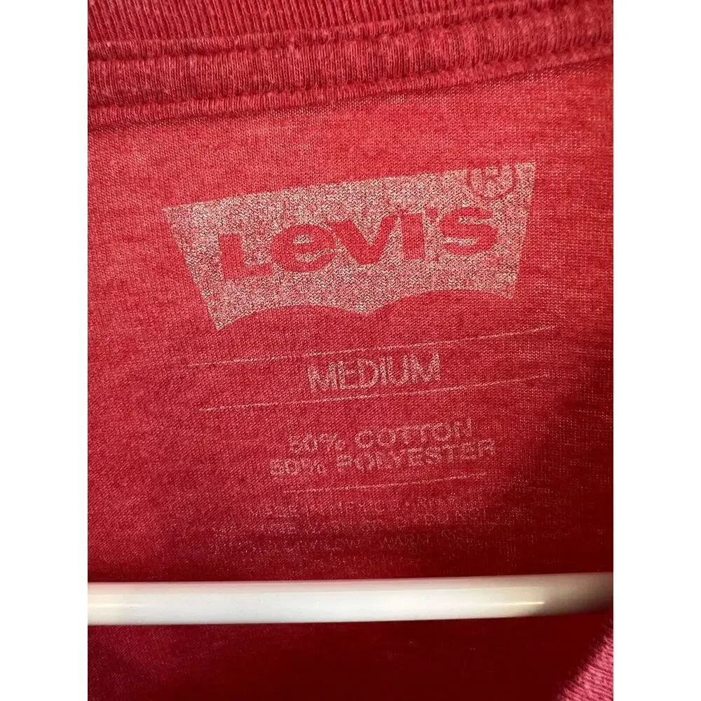 Vintage looking Retro LEVI'S T-Shirt--Unisex Size Medium
